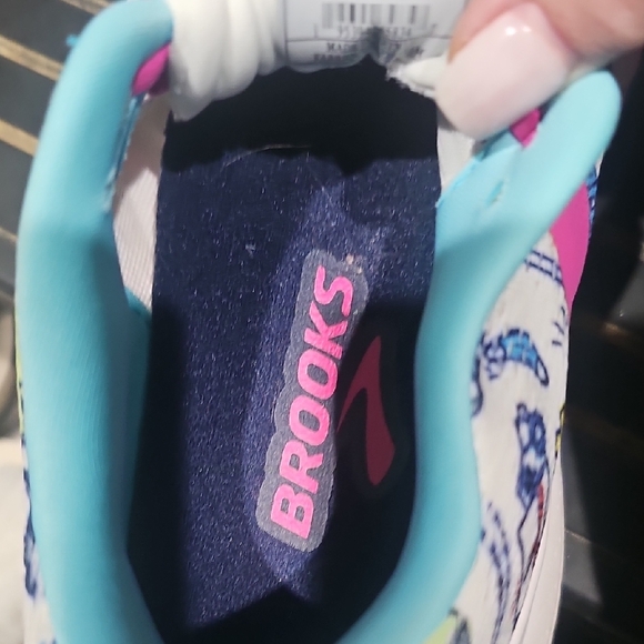 Brooks White and Pink Medical Athletic Shoes - Picture 3 of 8